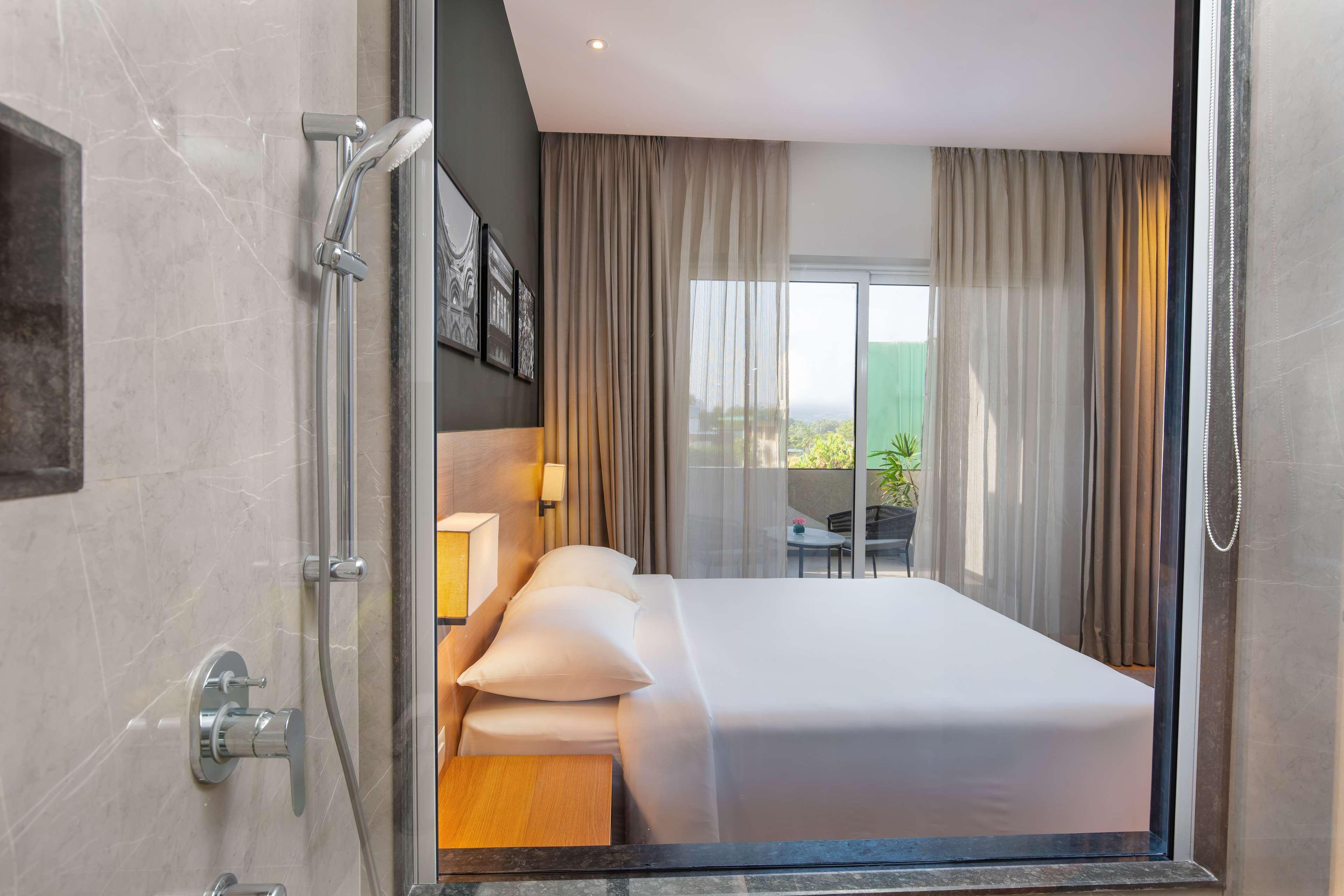Park Inn By Radisson Gwalior Extérieur photo